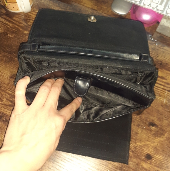 9w Patent Leather Purse - Picture 6 of 9